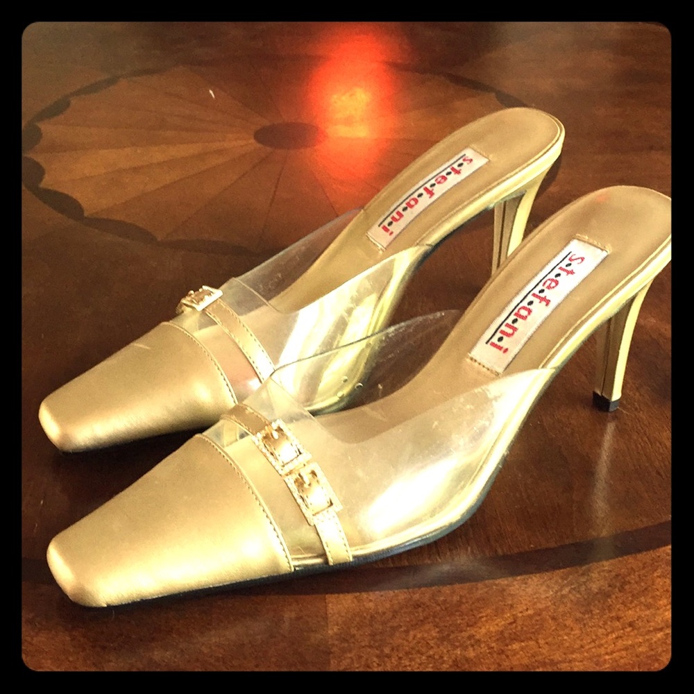 🦄 2 for 10🦄Gold embellished slip on pumps